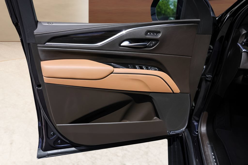 Certified 2023 Cadillac Escalade Premium Luxury w/ Performance Package RWD image 23