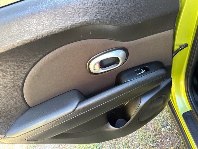 Used 2018 Kia Soul + FWD image 15