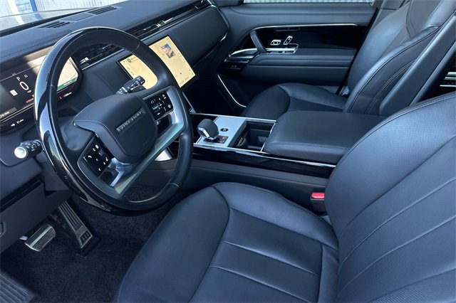 Used 2024 Land Rover Range Rover SE image 12