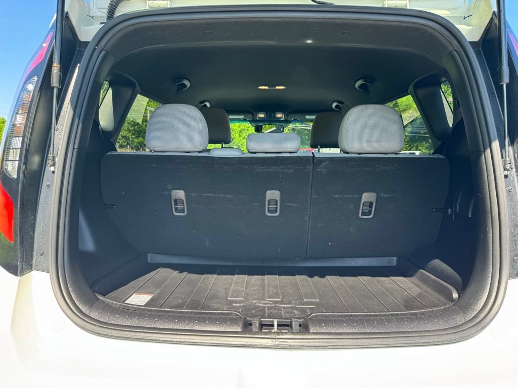 Used 2019 Kia Soul FWD image 31