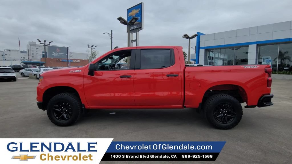 Certified 2025 Chevrolet Silverado 1500 Custom Trail Boss w/ LPO, Dark Essentials Package AWD/4WD image 5