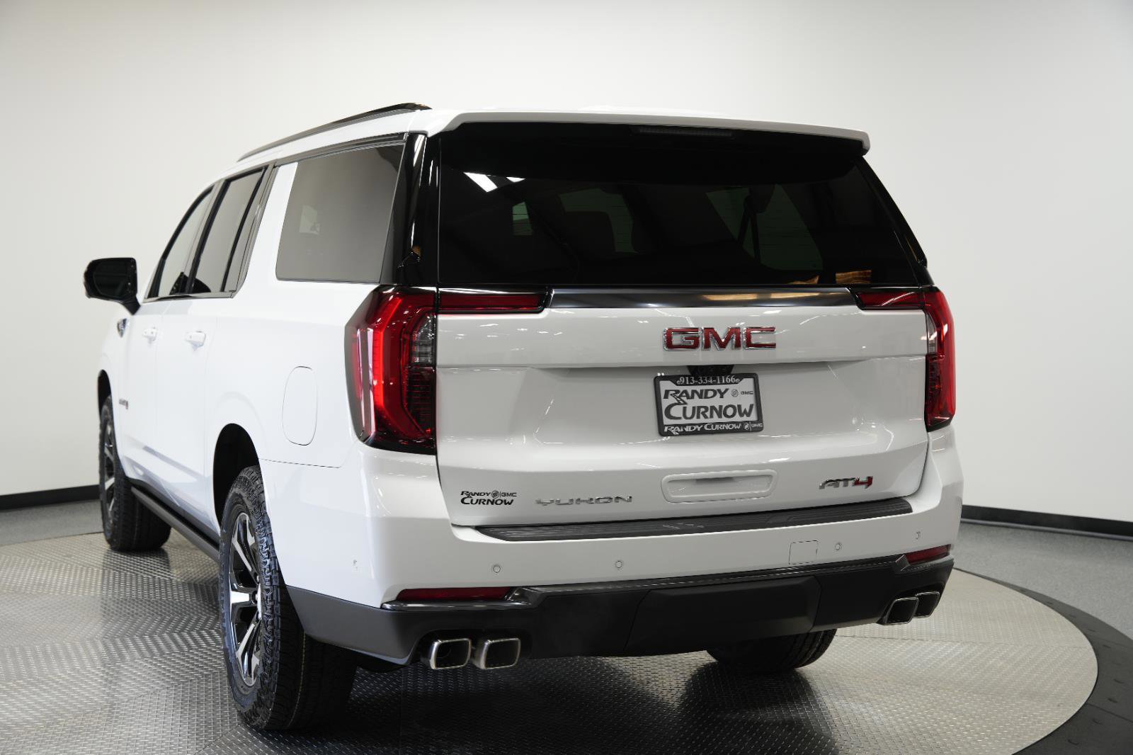 New 2026 GMC Yukon XL AT4 w/ AT4 Premium Plus Package AWD/4WD image 8