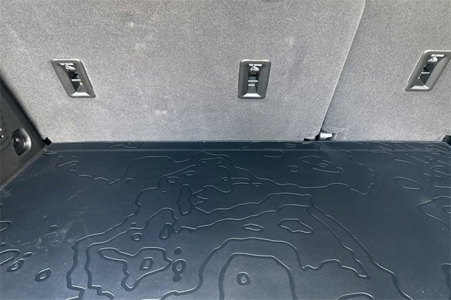 New 2026 GMC Hummer EV SUV w/ LPO, Sport Package image 17