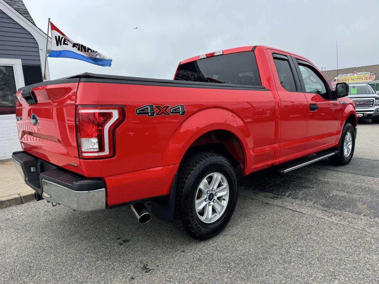 Used 2015 Ford F150 XLT w/ Equipment Group 301A Mid AWD/4WD image 11