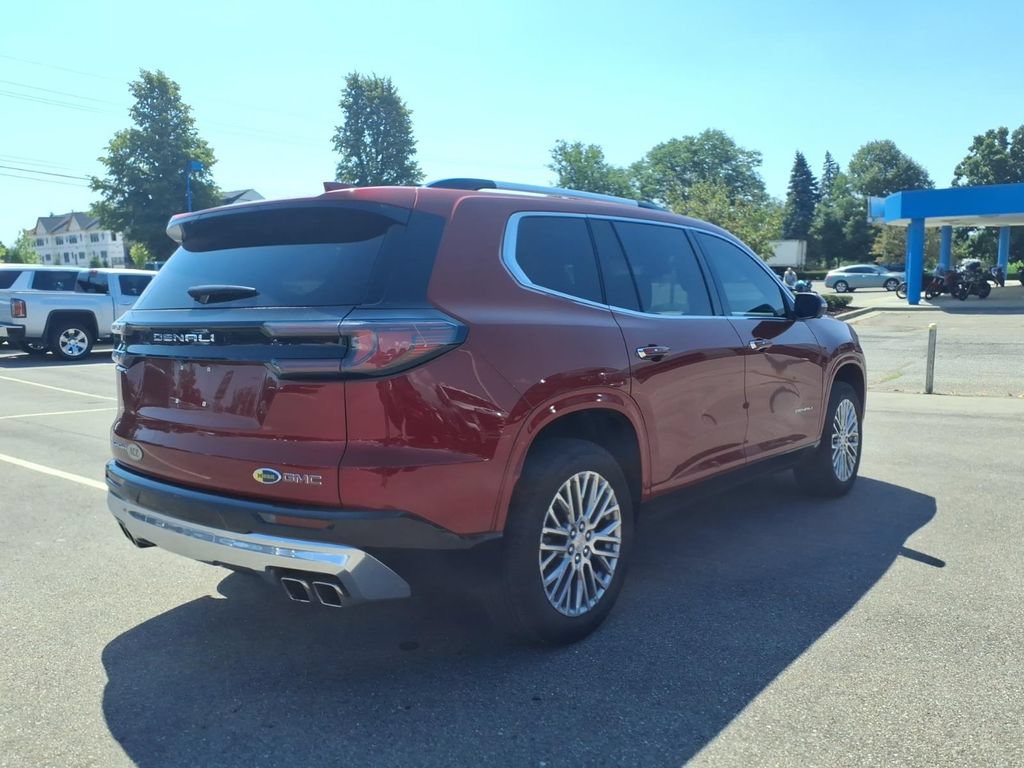 Used 2024 GMC Acadia Denali FWD image 4