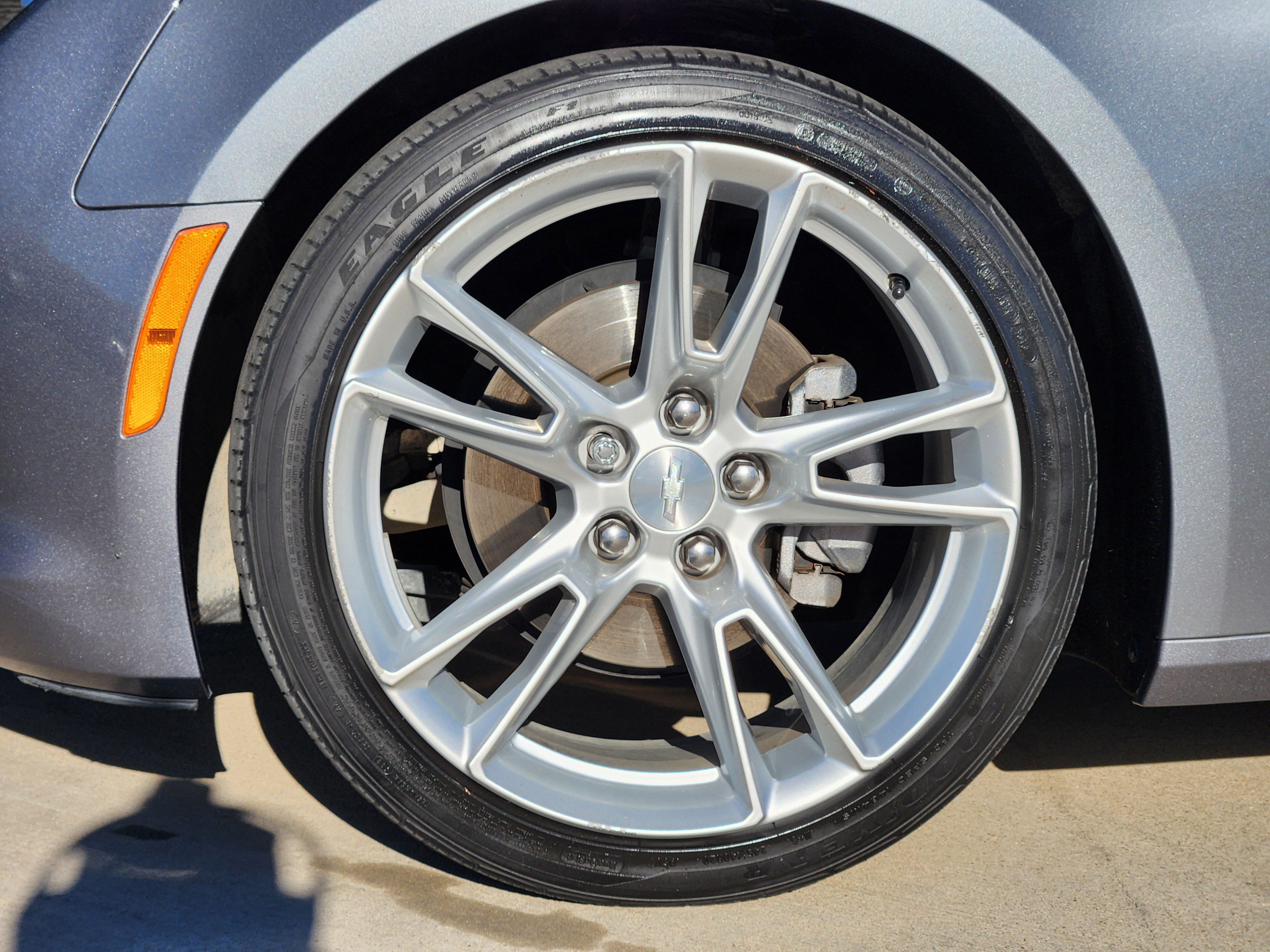 Used 2020 Chevrolet Camaro LT w/ RS Package image 10