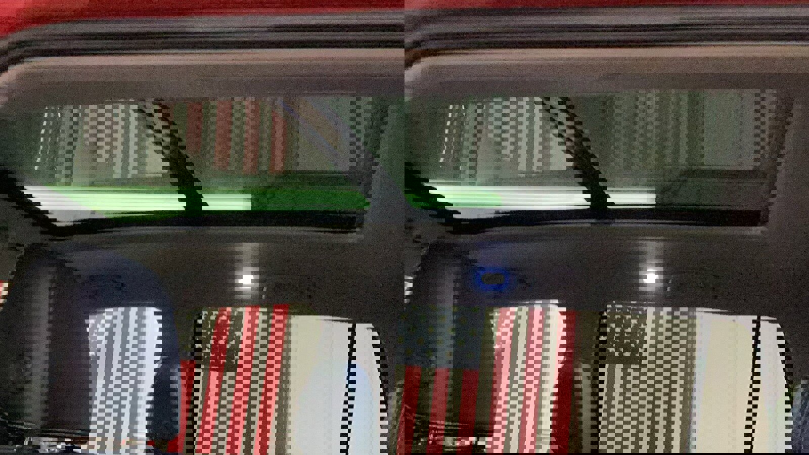 Used 2025 Volkswagen Atlas SE image 8