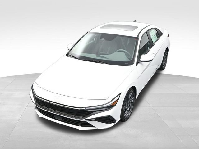 Used 2025 Hyundai Elantra SEL FWD image 25