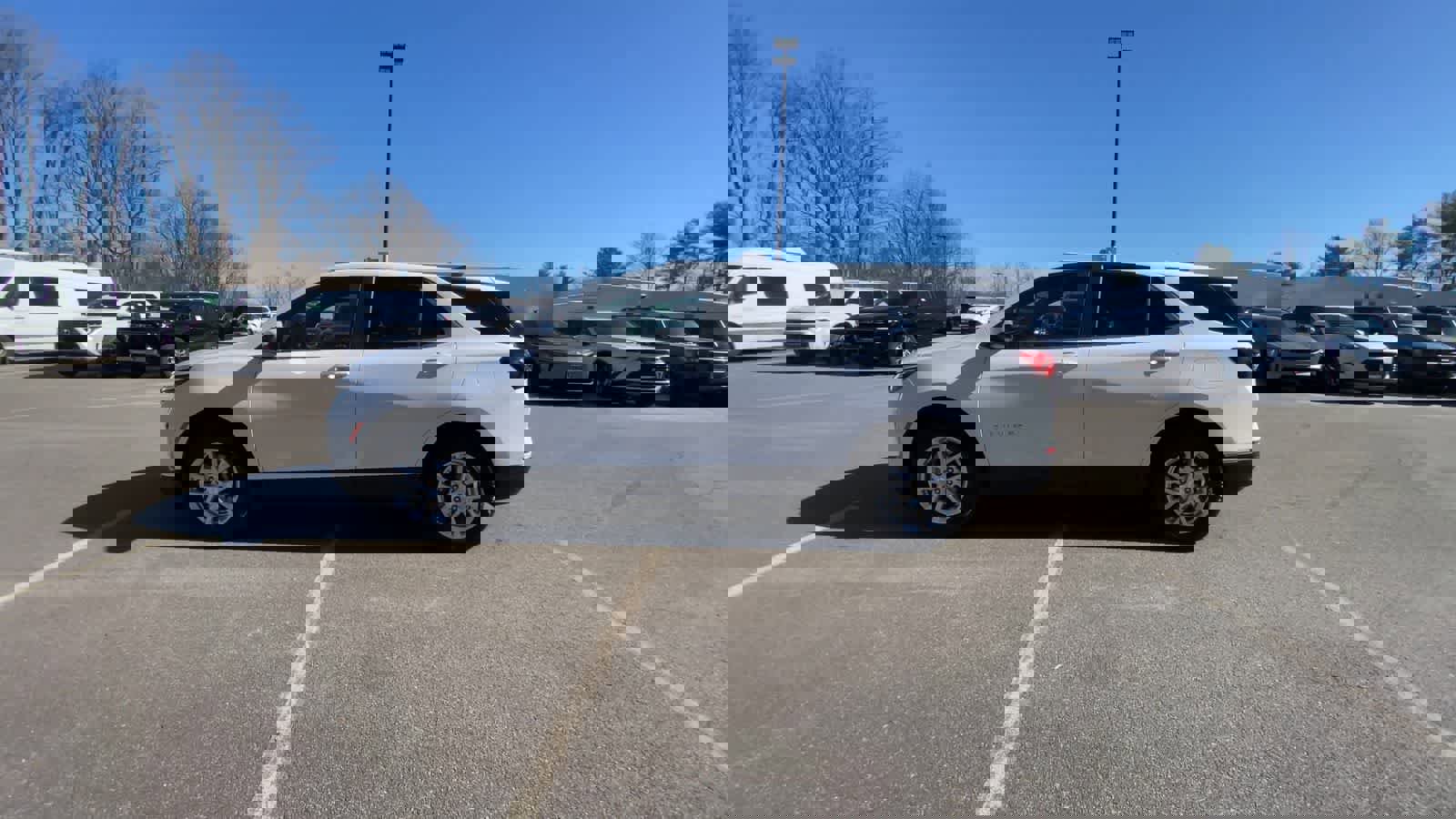 Used 2024 Chevrolet Equinox LT image 8