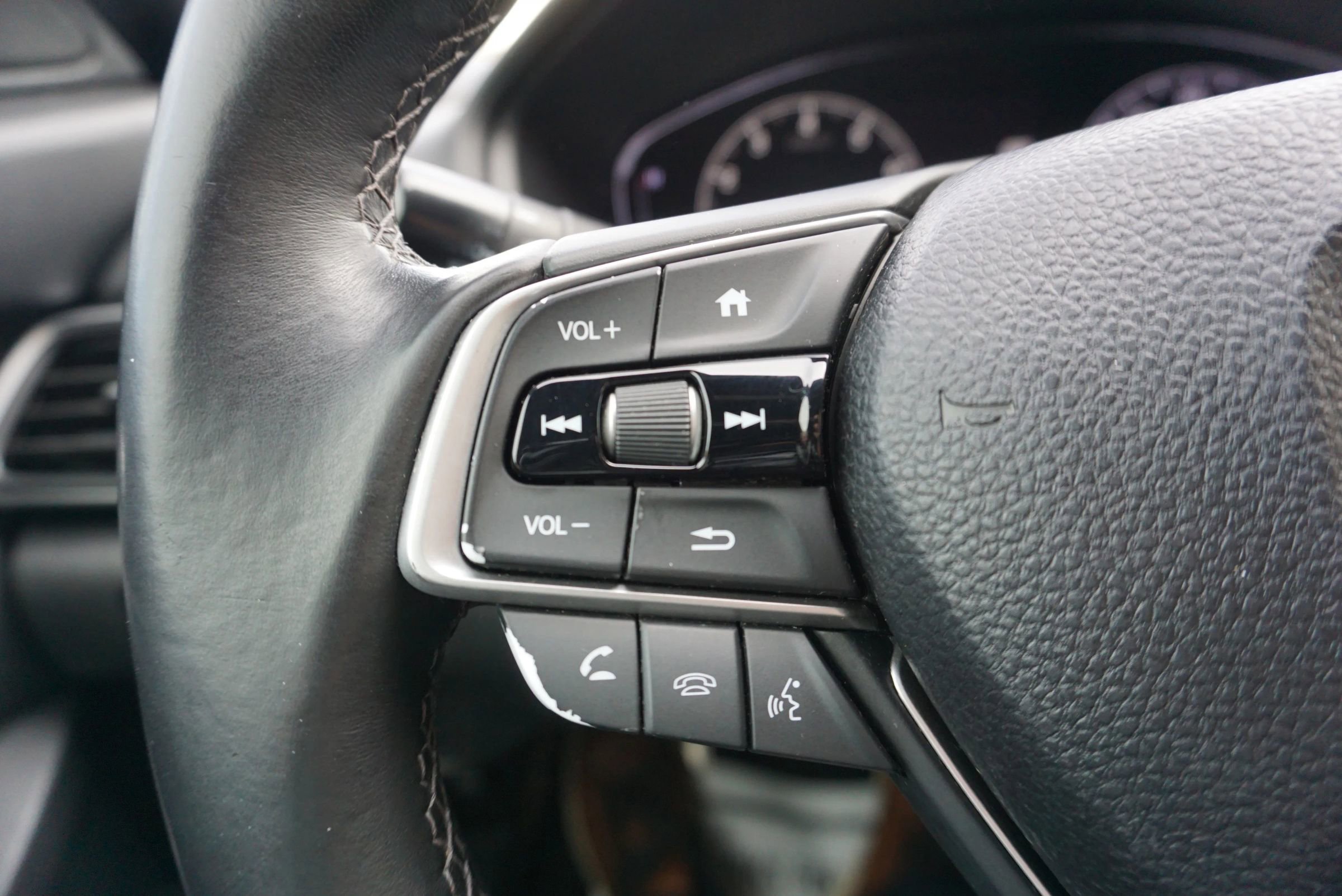 Used 2018 Honda Accord Sport image 30