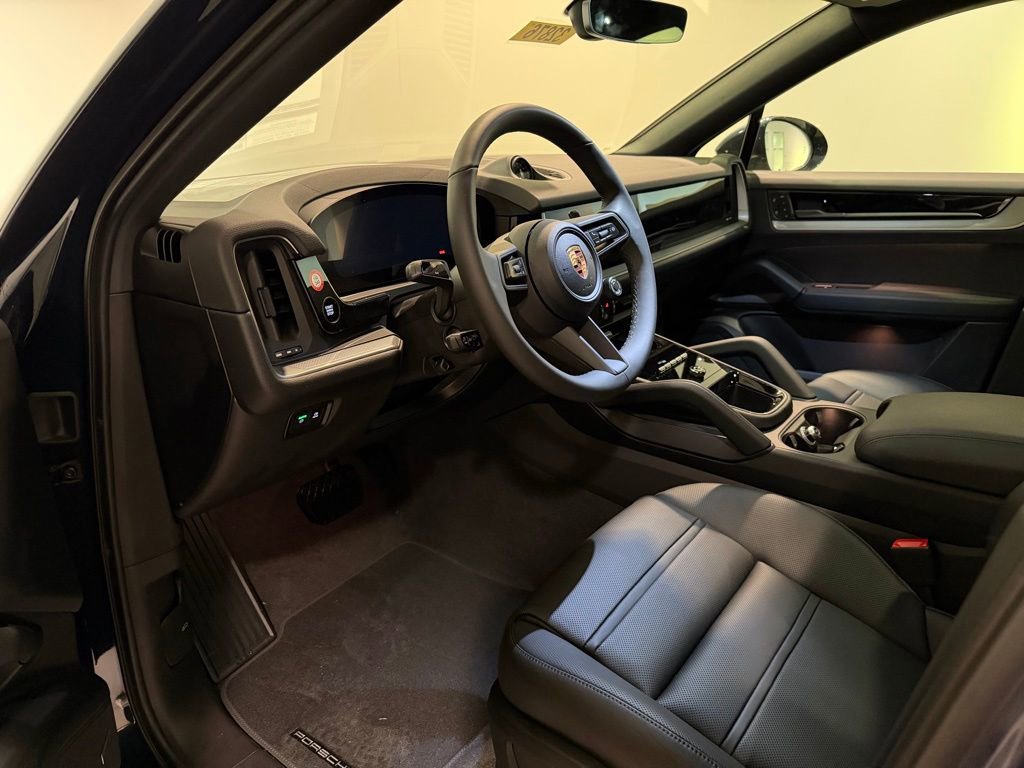 Certified 2026 Porsche Cayenne image 4