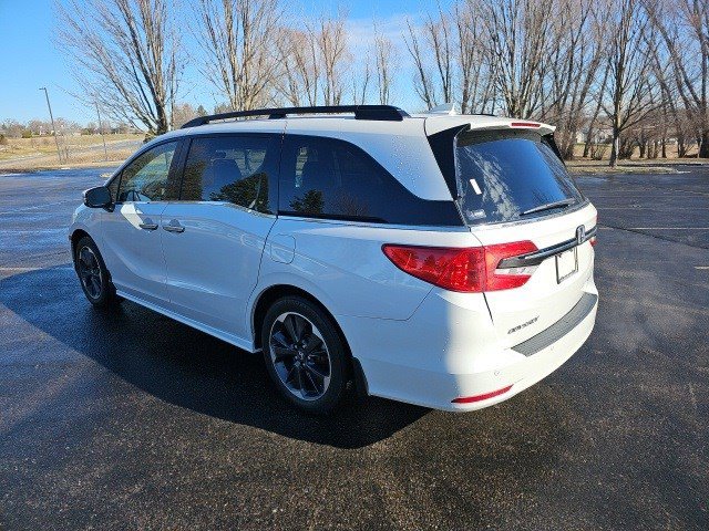 Used 2024 Honda Odyssey Elite image 3