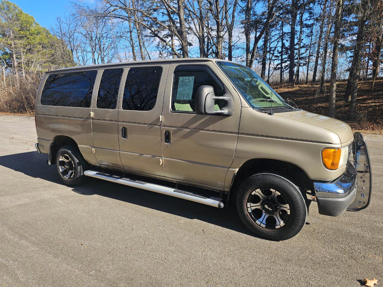 Used 2007 Ford E-350 and Econoline 350 XLT image 3