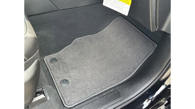 New 2025 Jeep Grand Cherokee L Limited w/ Luxury Tech Group II image 40