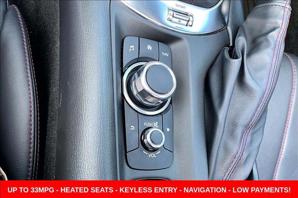 Used 2019 MAZDA MX-5 Miata Grand Touring RWD image 15
