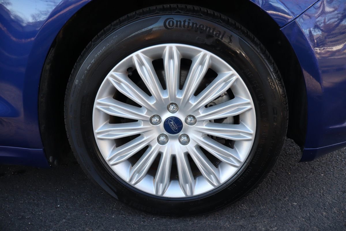 Used 2014 Ford Fusion Energi Titanium w/ Driver Assist Package image 44