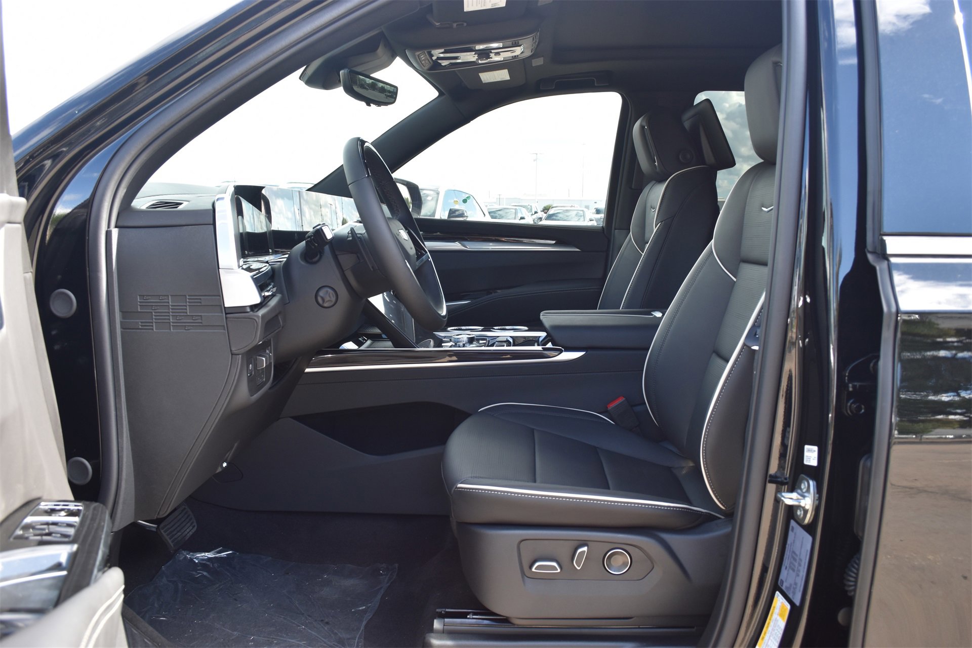 New 2025 Cadillac Escalade Premium Luxury image 18