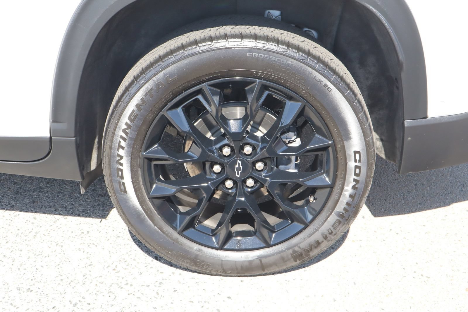 Used 2025 Chevrolet Traverse LT w/ Enhanced Driving Package AWD/4WD image 13