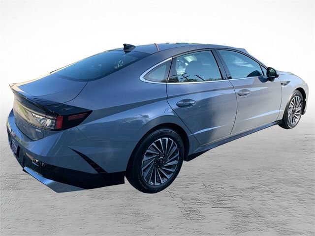 Certified 2025 Hyundai Sonata SEL FWD image 3