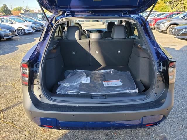 New 2026 Nissan Kicks SR w/ Cold Weather Package image 6