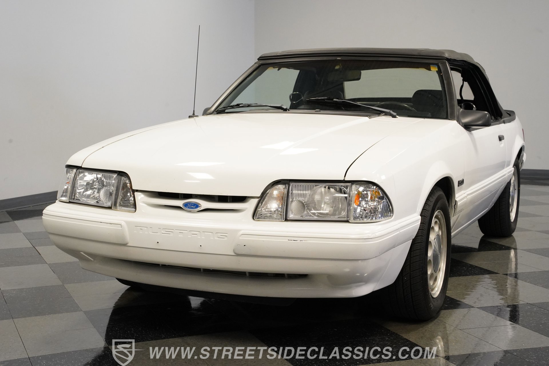 Used 1987 Ford Mustang LX image 19