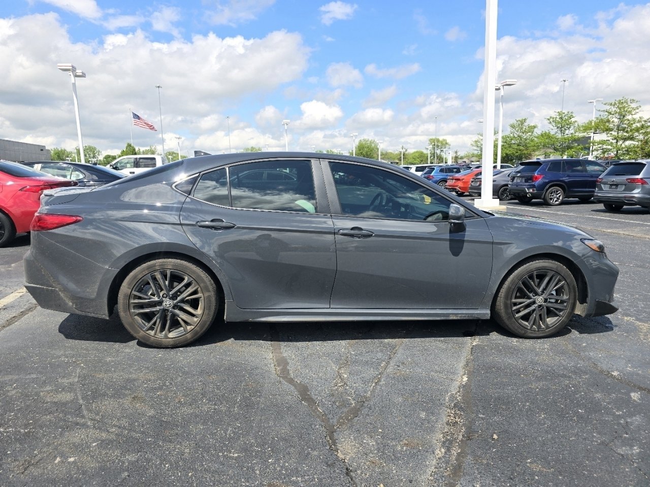 Used 2026 Toyota Camry SE w/ Convenience Package FWD image 8