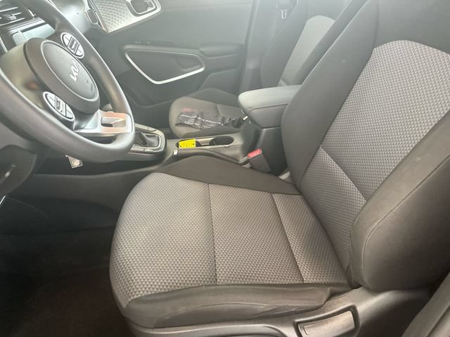 Certified 2025 Kia Soul LX FWD image 15