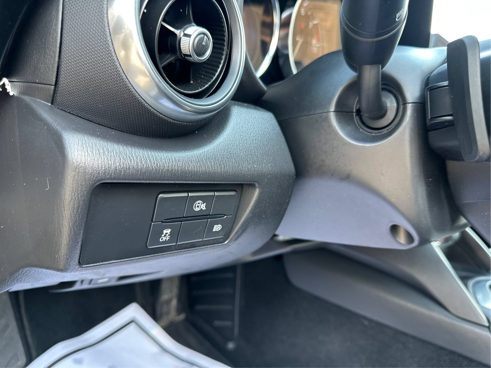 Used 2025 MAZDA MX-5 Miata RF Grand Touring RWD image 18