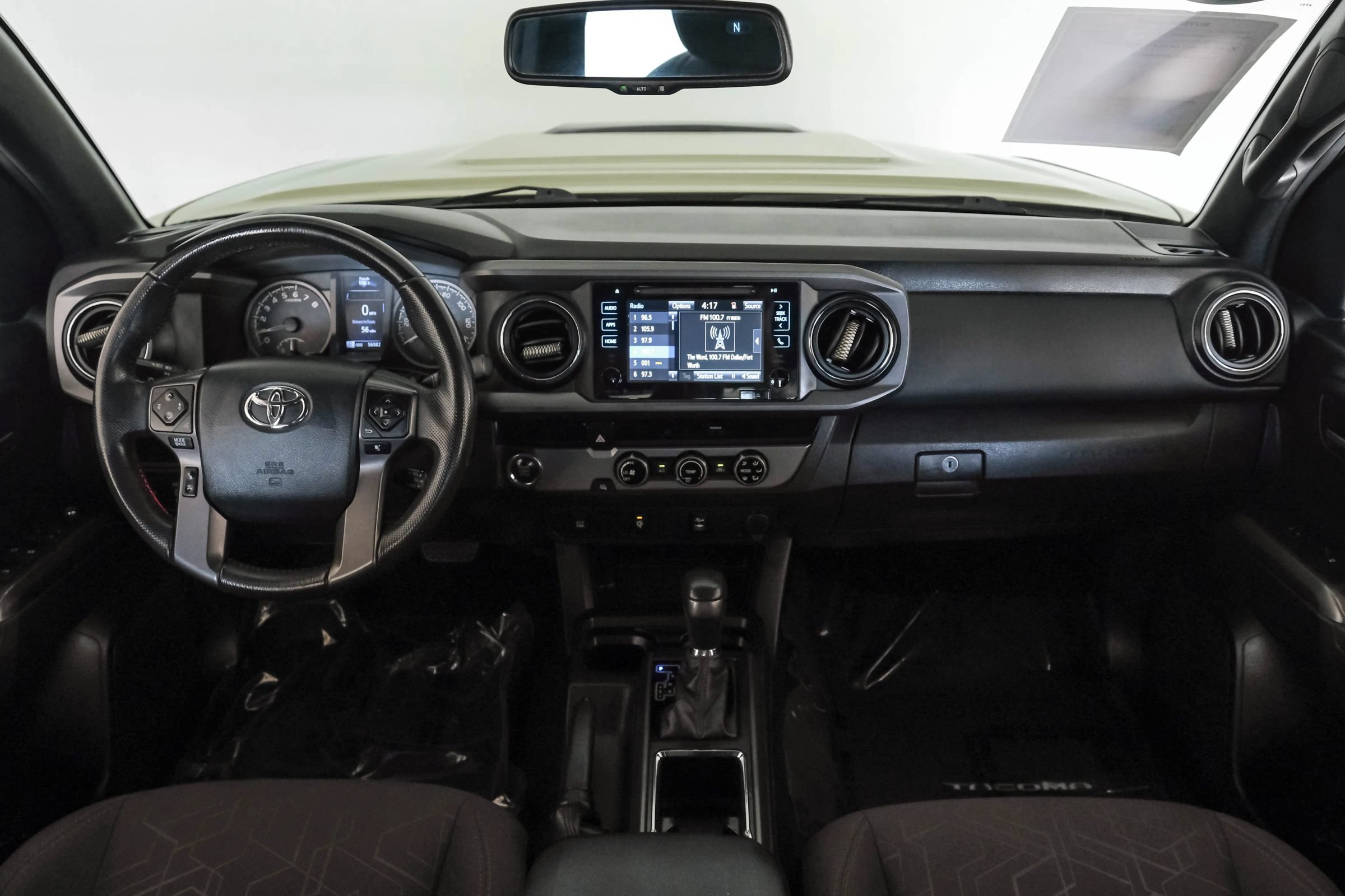Used 2017 Toyota Tacoma TRD Sport w/ Tow Package RWD image 11