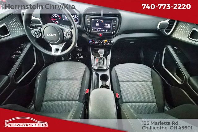 Used 2022 Kia Soul LX image 12