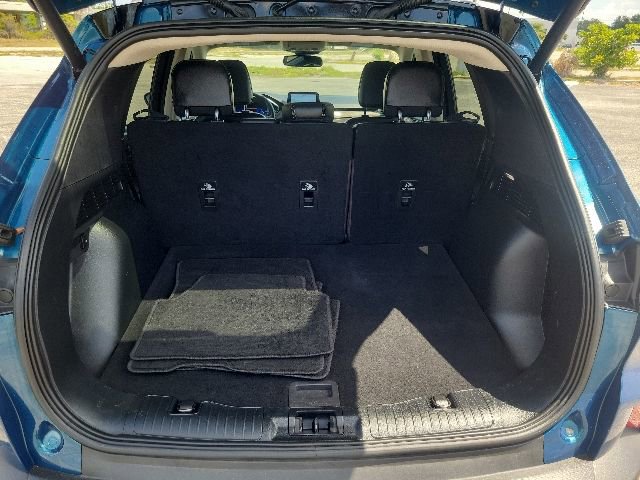 Used 2020 Ford Escape Titanium FWD image 7