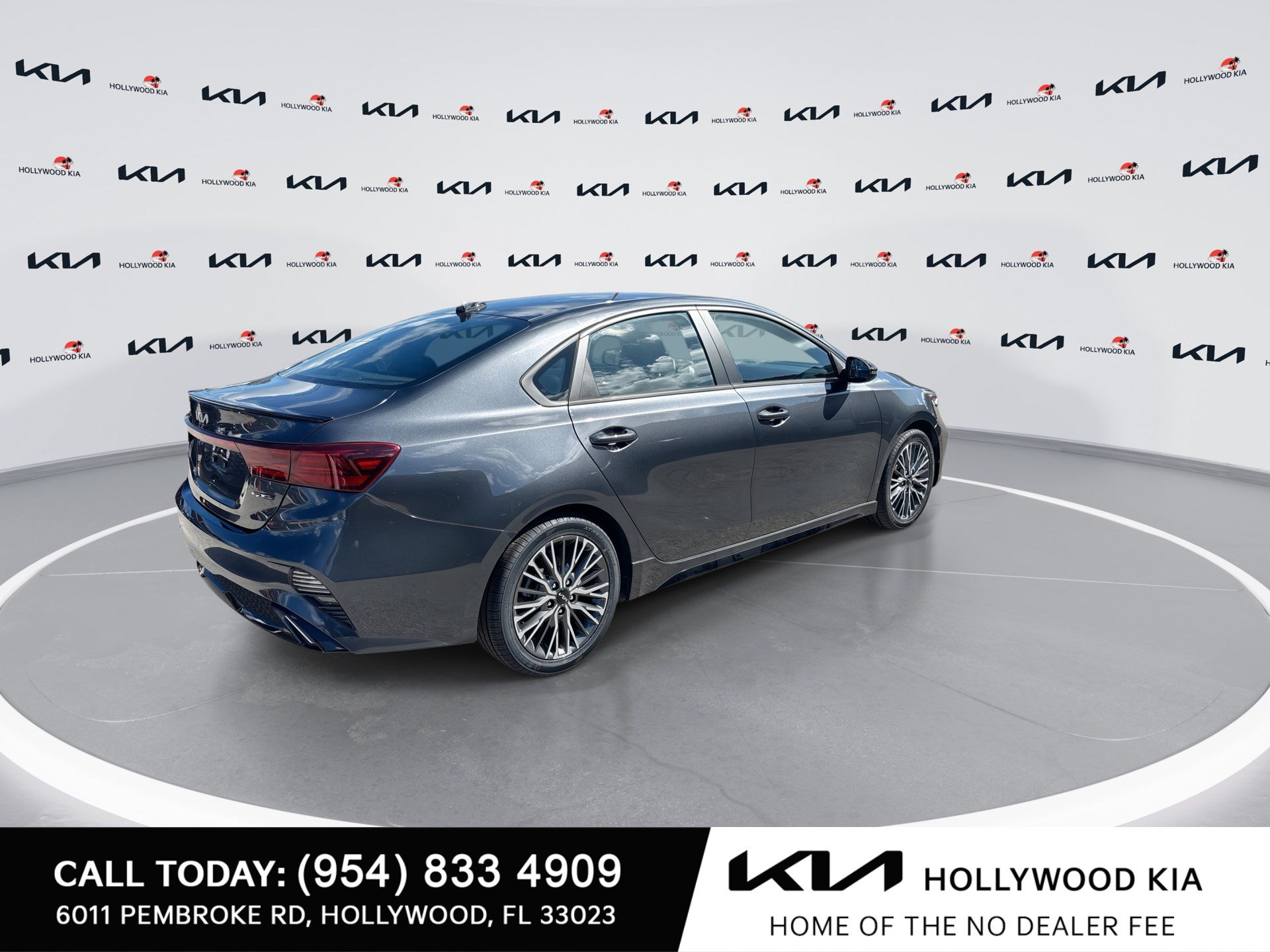 Used 2023 Kia Forte GT-Line w/ GT-Line Premium Package FWD image 8