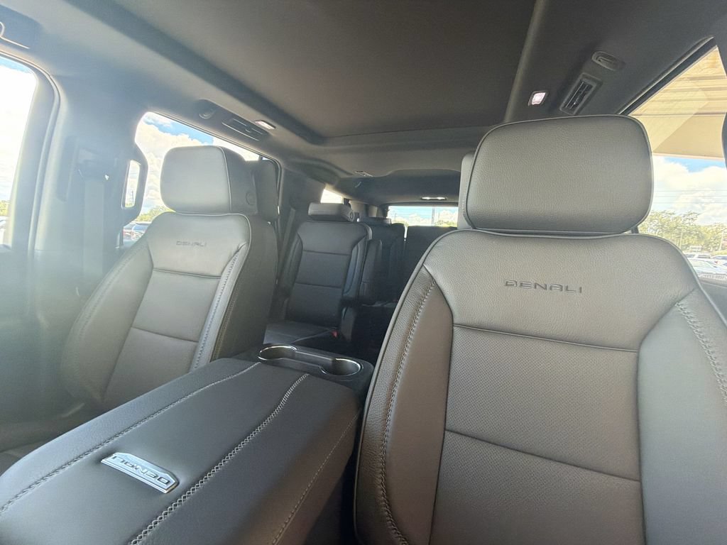 New 2026 GMC Yukon Denali w/ Denali Reserve Package AWD/4WD image 23
