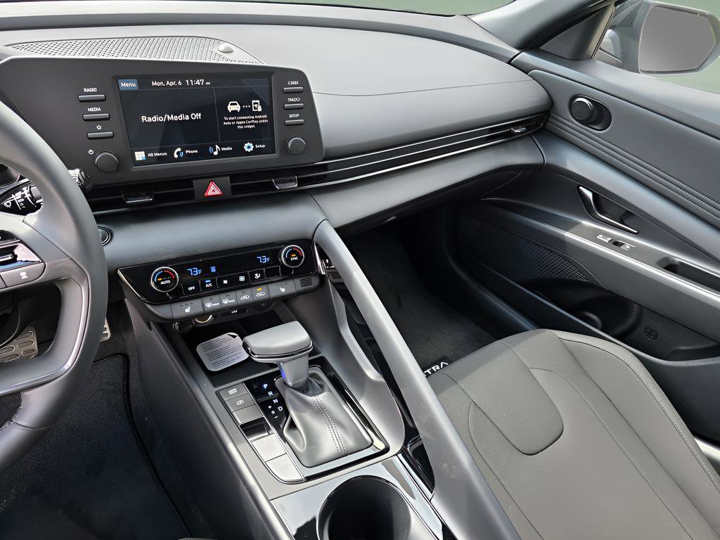 New 2026 Hyundai Elantra SEL Sport image 17