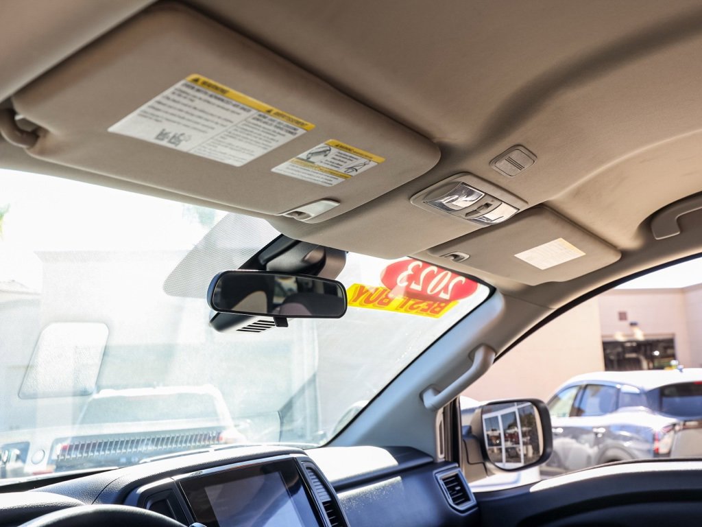 Used 2023 Nissan Titan SV image 13