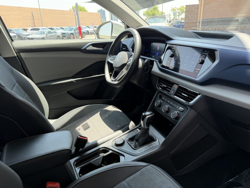 Used 2022 Volkswagen Taos SE AWD/4WD image 37