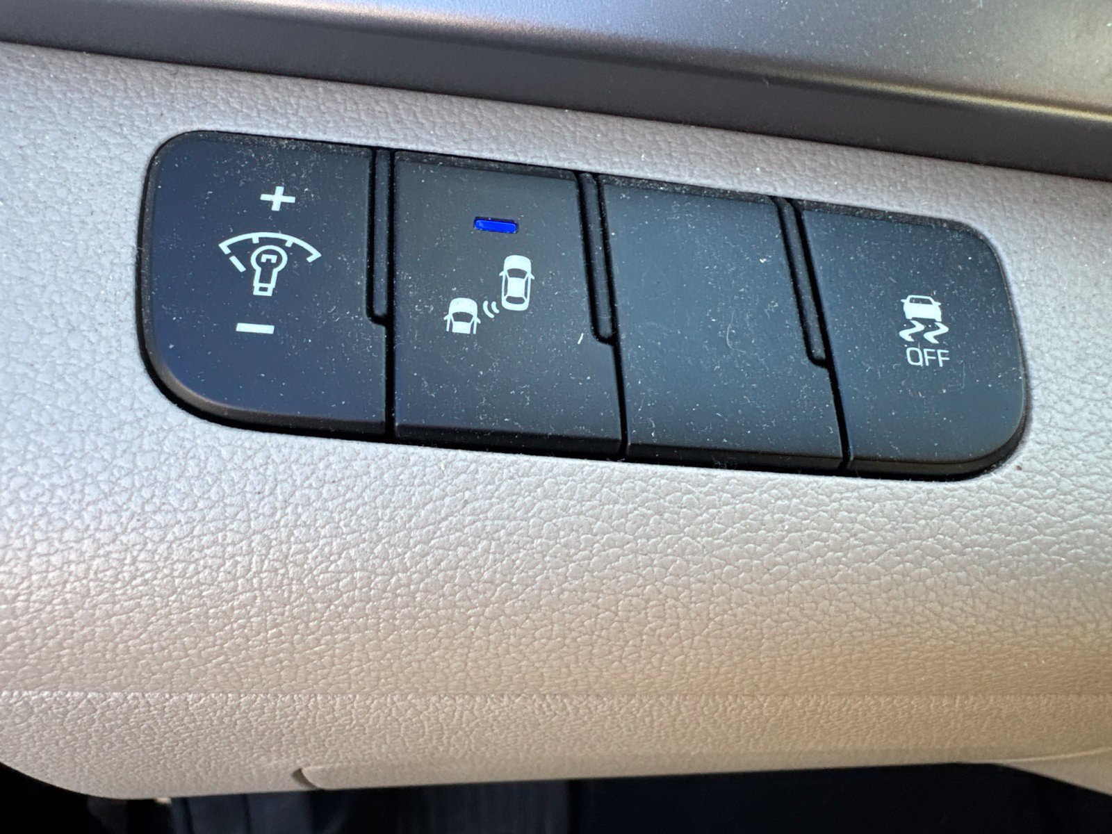 Used 2018 Hyundai Elantra SEL FWD image 14