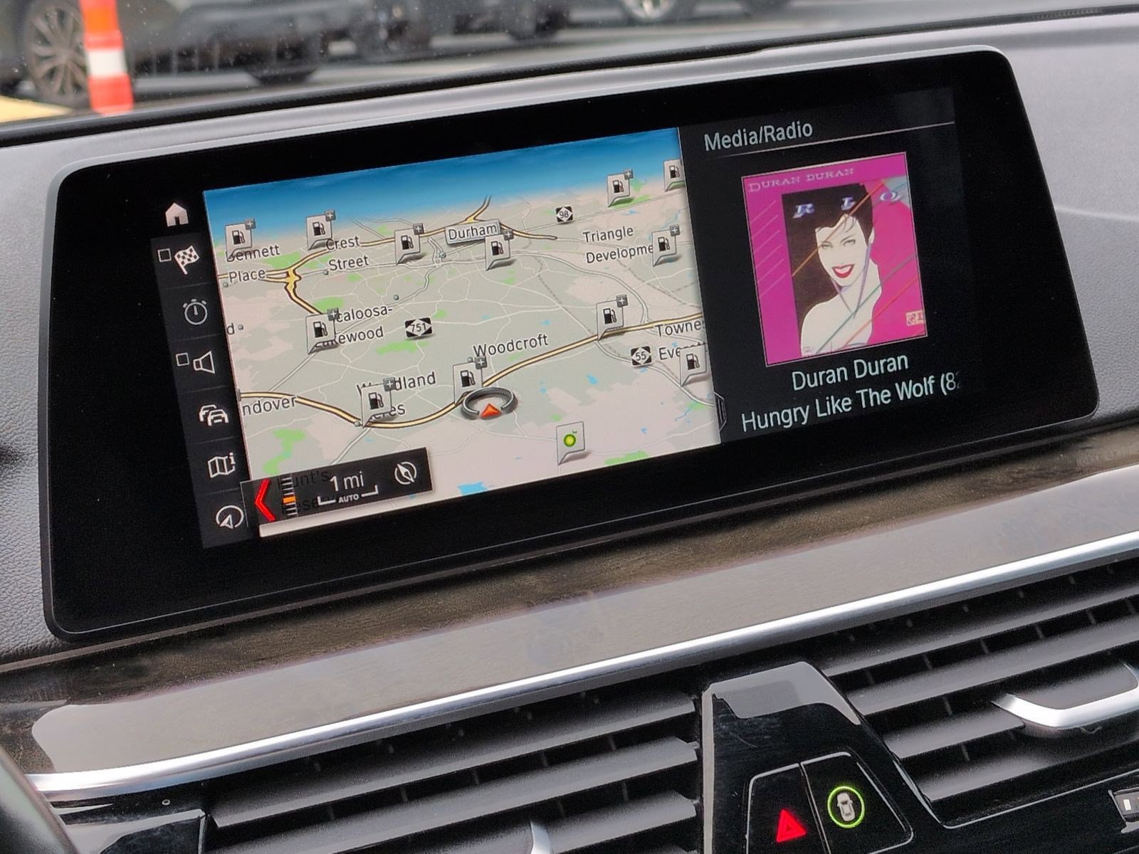 Used 2019 BMW 540i w/ M Sport Package image 24