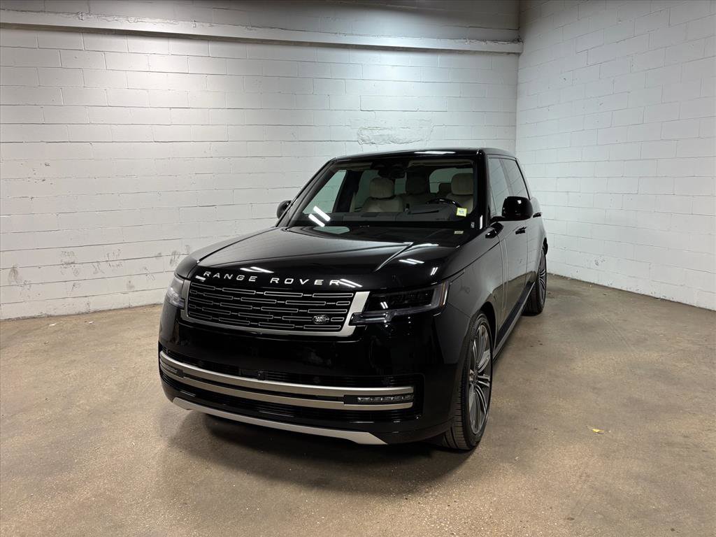 New 2026 Land Rover Range Rover Long Wheelbase SE AWD/4WD image 2