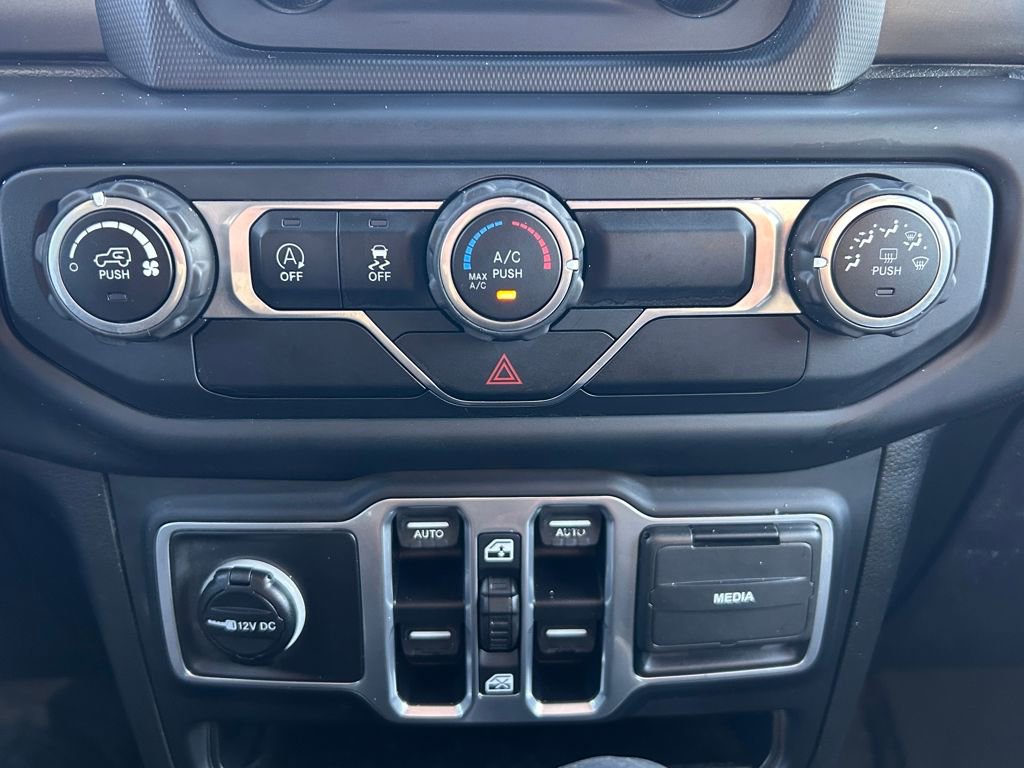 Used 2018 Jeep Wrangler Unlimited Sport S image 14