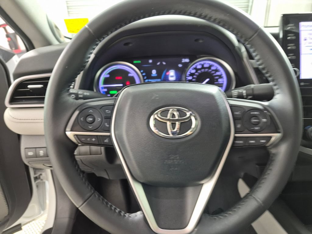 Used 2021 Toyota Camry XLE w/ Navigation Upgrade Package FWD image 13