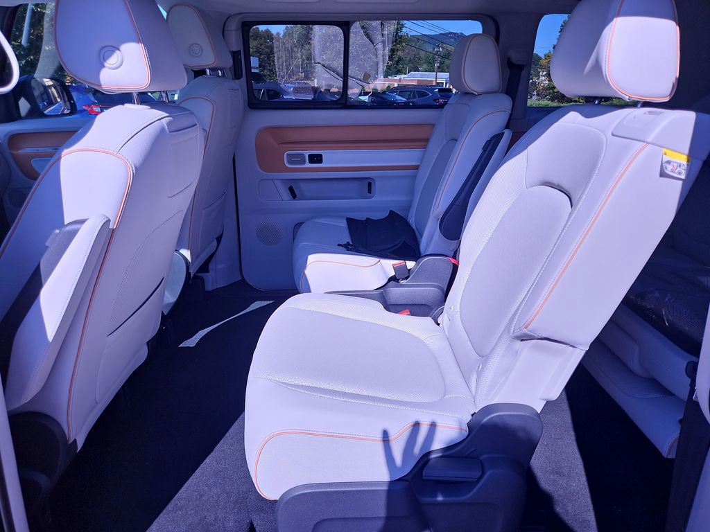 New 2025 Volkswagen ID. Buzz Pro S Plus AWD/4WD image 25