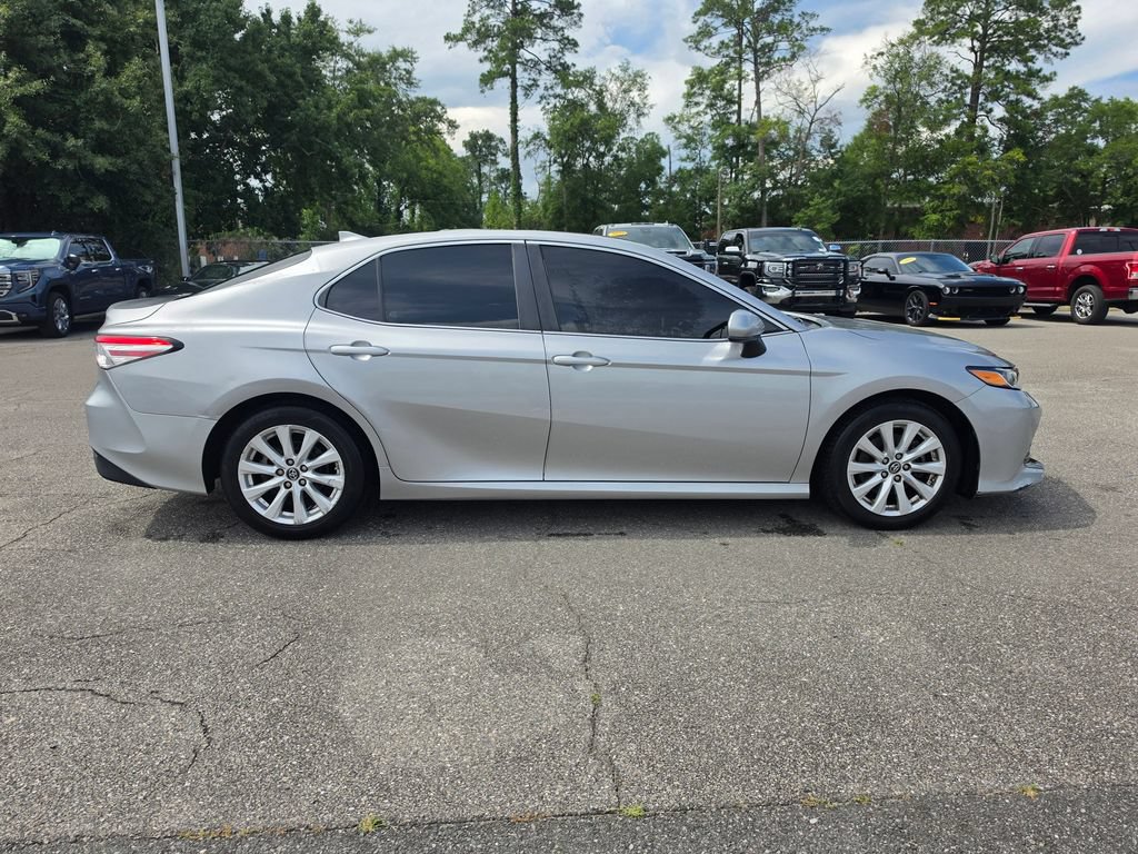 Used 2019 Toyota Camry LE FWD image 8