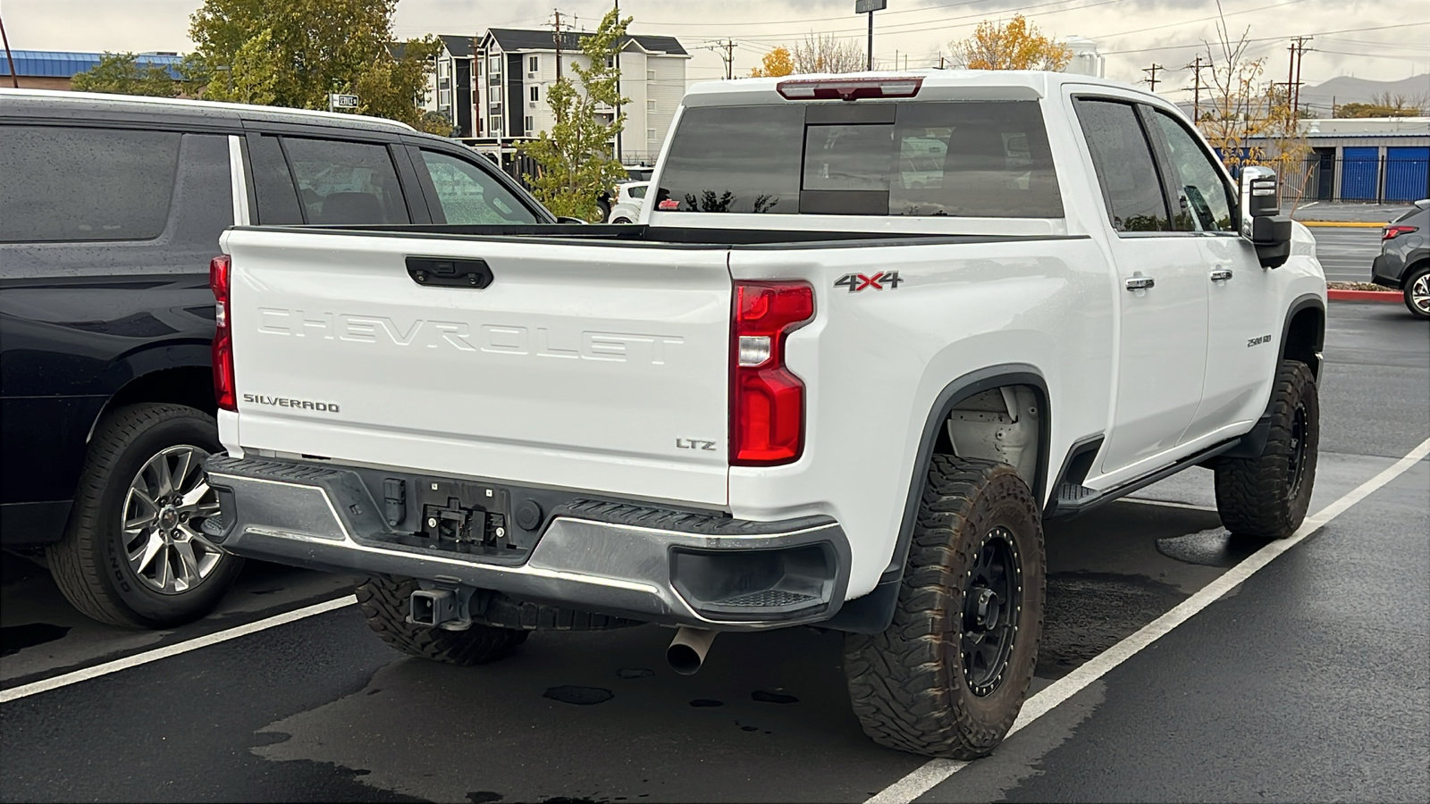 Used 2022 Chevrolet Silverado 2500 LTZ w/ LTZ Convenience Package AWD/4WD image 3