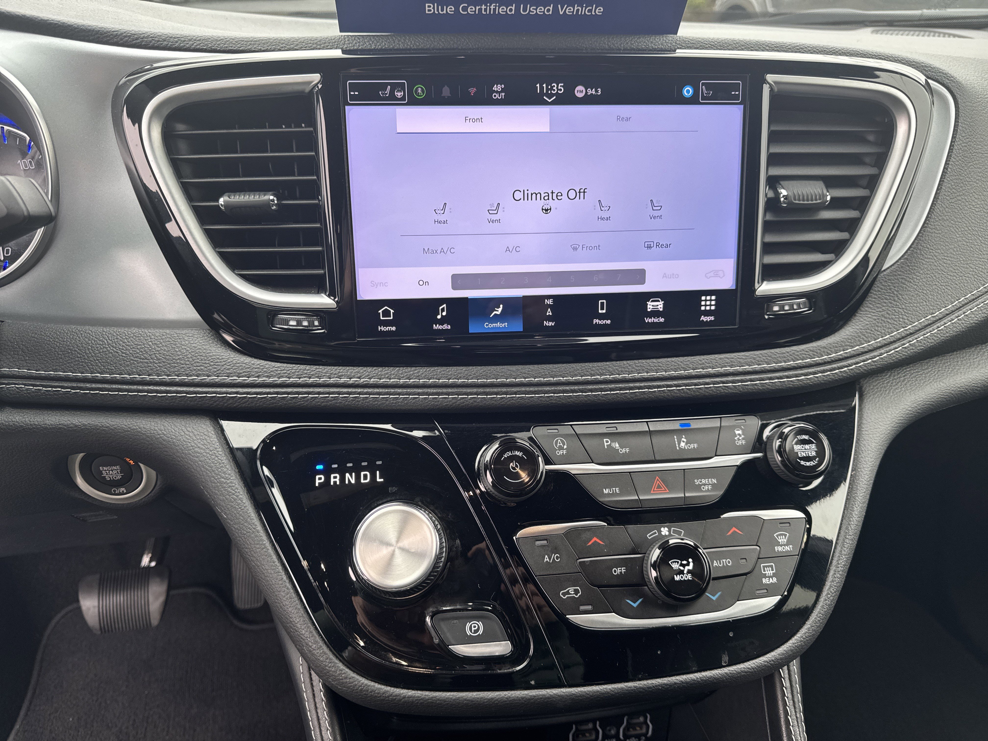 Used 2025 Chrysler Pacifica Limited image 27