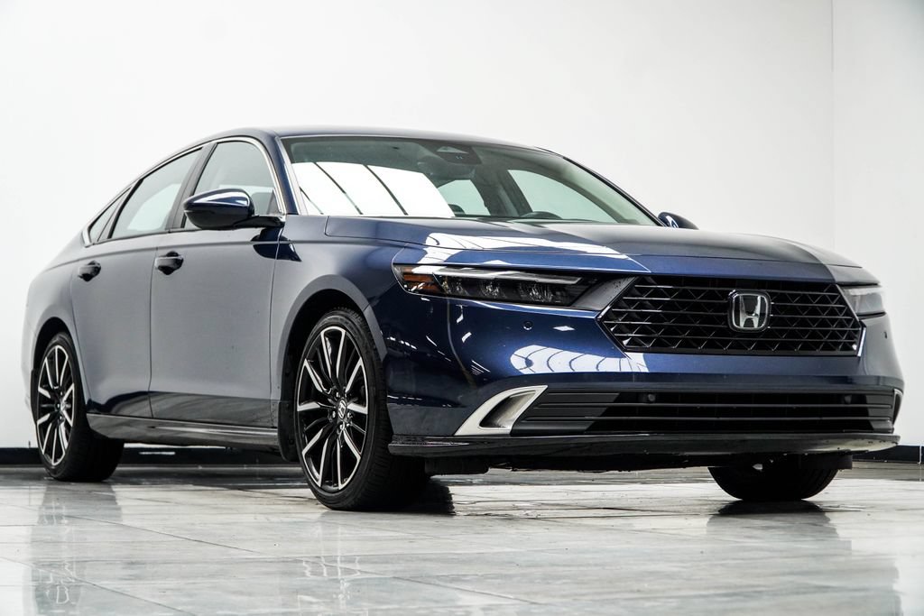 Used 2023 Honda Accord Touring image 5