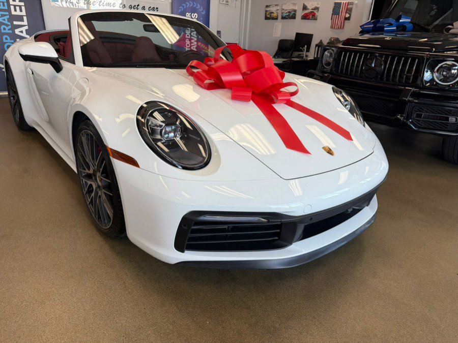 Used 2024 Porsche 911 Carrera 4S AWD/4WD image 3