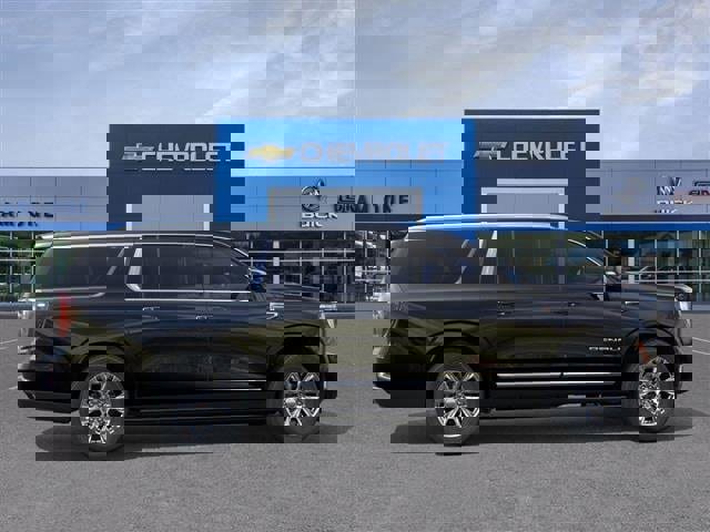 New 2026 GMC Yukon XL Denali w/ Sun & Power Step Package image 5