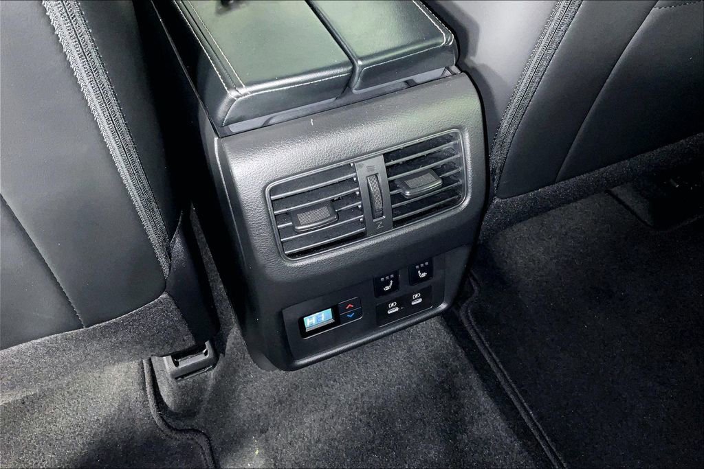 Used 2025 Nissan Rogue Platinum w/ Platinum Premium Package image 34