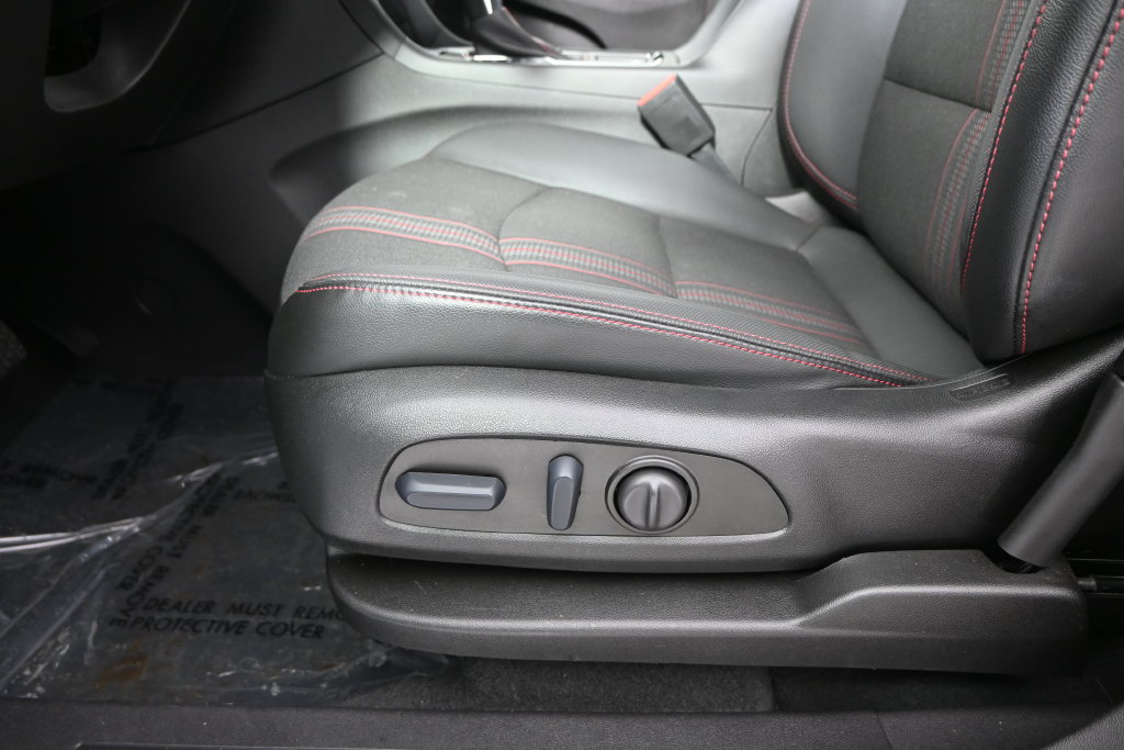 Used 2023 Chevrolet Equinox RS AWD/4WD image 21